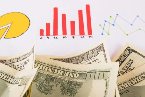 Người chơi phân tích dữ liệu để đặt cược thông minh